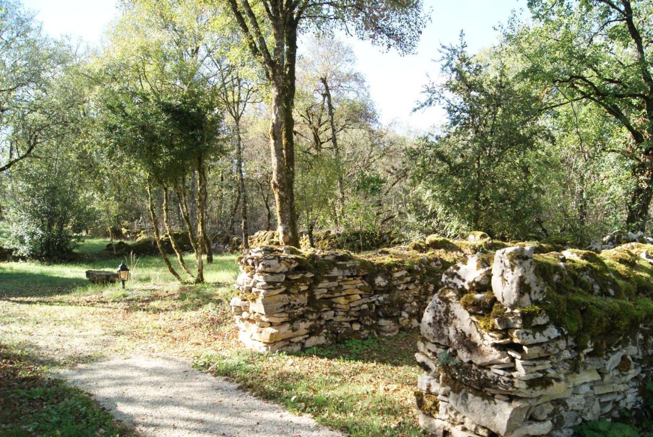 Le Domaine De La Claire Fontaine Gites -Chambres D'Hotes Montvalent Exterior photo