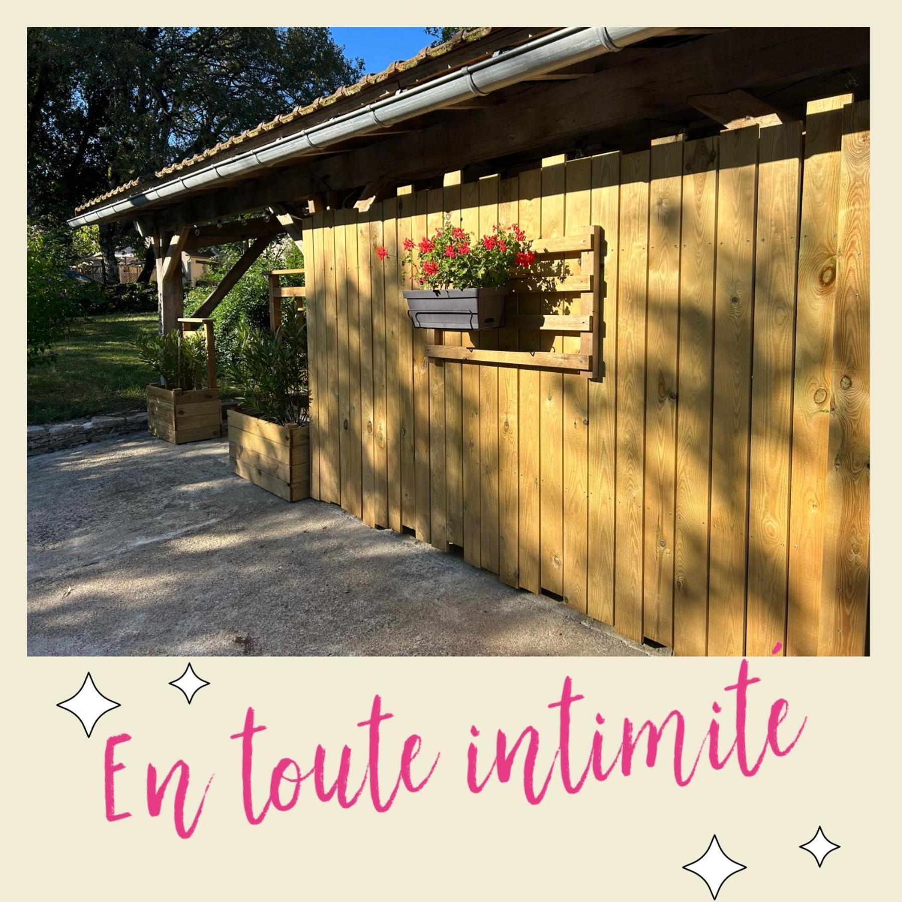 Le Domaine De La Claire Fontaine Gites -Chambres D'Hotes Montvalent Exterior photo